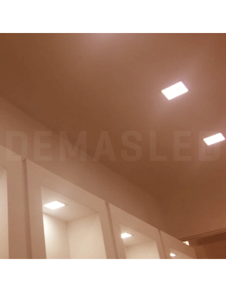 Panel LED cuadrado AJUSTABLE de 12x12cm 12W 1020lm, Empotrar