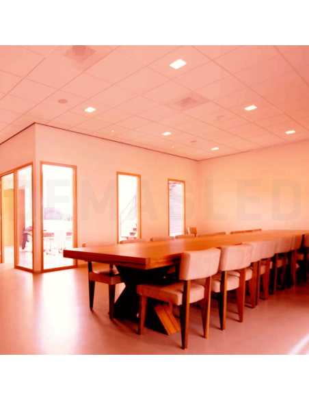 Panel LED cuadrado AJUSTABLE de 17x17cm 18W 1620lm, Empotrar