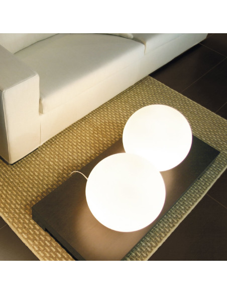 Lámpara de mesa modelo PLA TG300 OPAL en color Blanco Opal