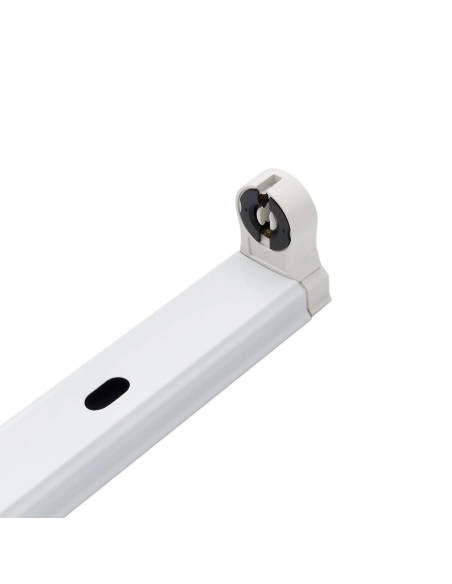 Plafones de techo modelo REGLETA 1XT8 - 607x43x34 en color Blanco