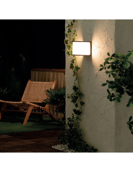 Aplique de pared modelo EX1144-BK en color Negro para 1xE27 (no incluida)